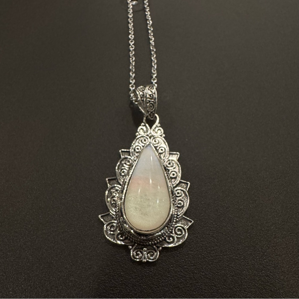 EARTHBOUND Silver Teardrop Filigree Necklace